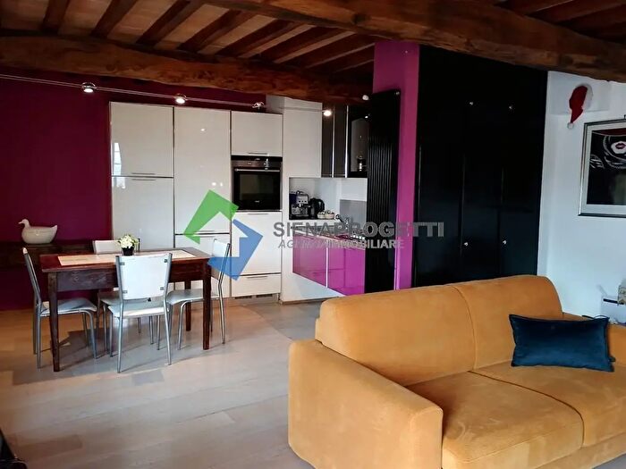 Appartamento quadrilocale in vendita in Via Traversa, Sovicille