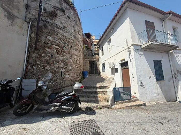 Appartamento bilocale in vendita in Via Salita Montesanto, Messina
