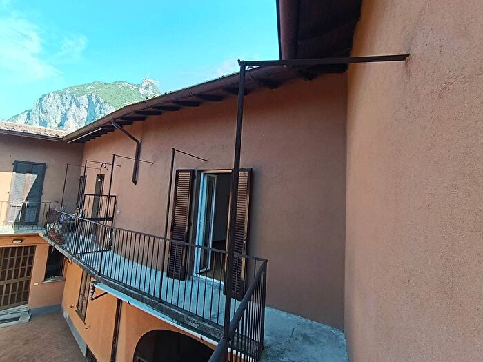Appartamento bilocale in affitto in Via Monsignor Mauro Luigi Moneta, Castello, Lecco