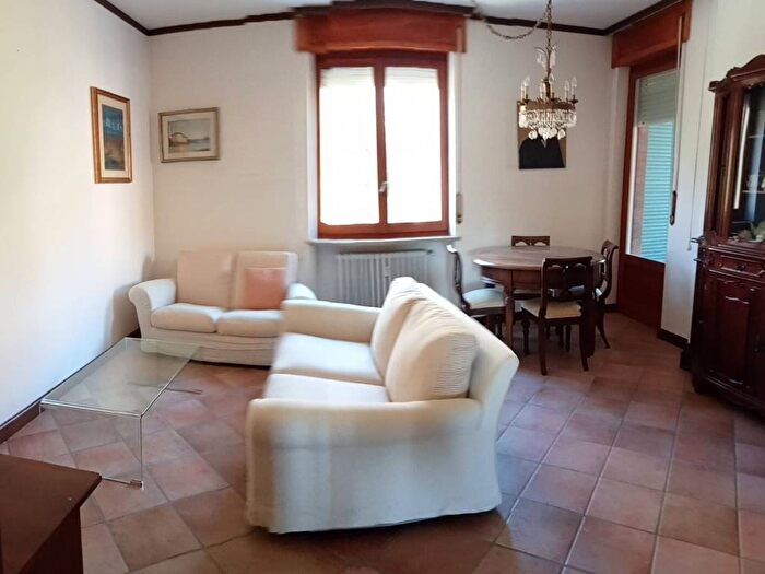 Appartamento quadrilocale in affitto in Via Roma, Zumaglia