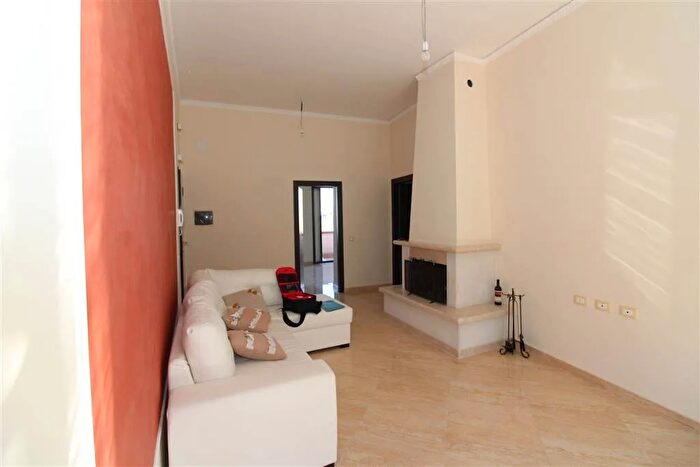 Casa trilocale in vendita in Via SF dAssisi Lentini, Lentini