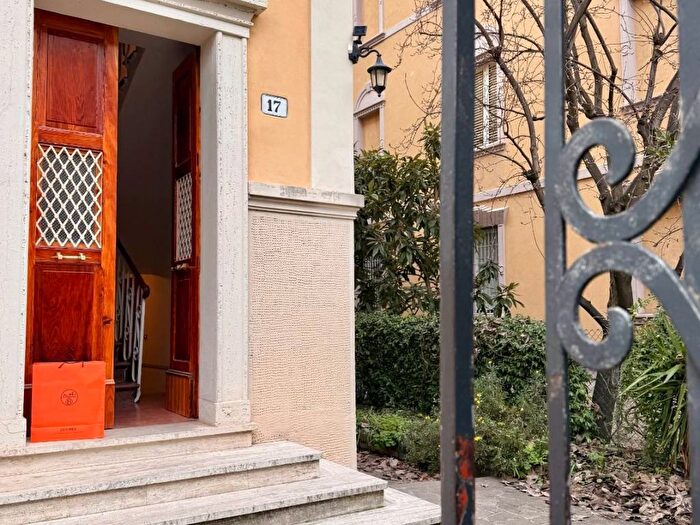 Appartamento con 5 locali in affitto in Via Malta, Colli Saragozza, Bologna