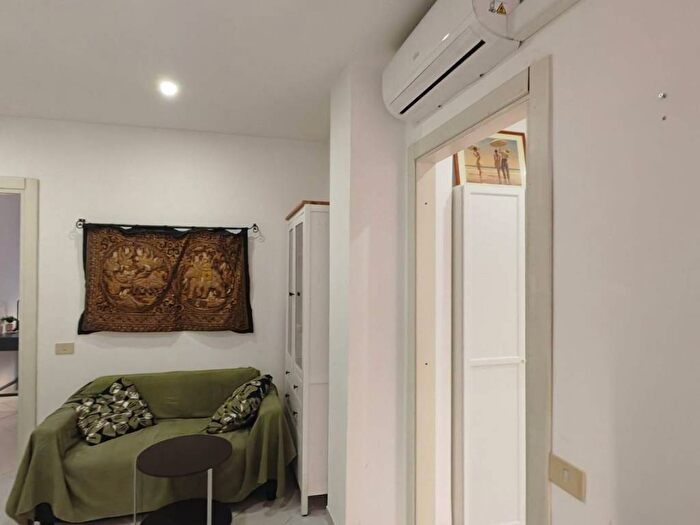 Appartamento bilocale in affitto in Via Lucrino, Africano Villa Chigi, Roma