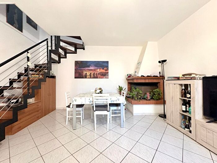 Casa con 5 locali in vendita in Via Marecchiese, Rimini