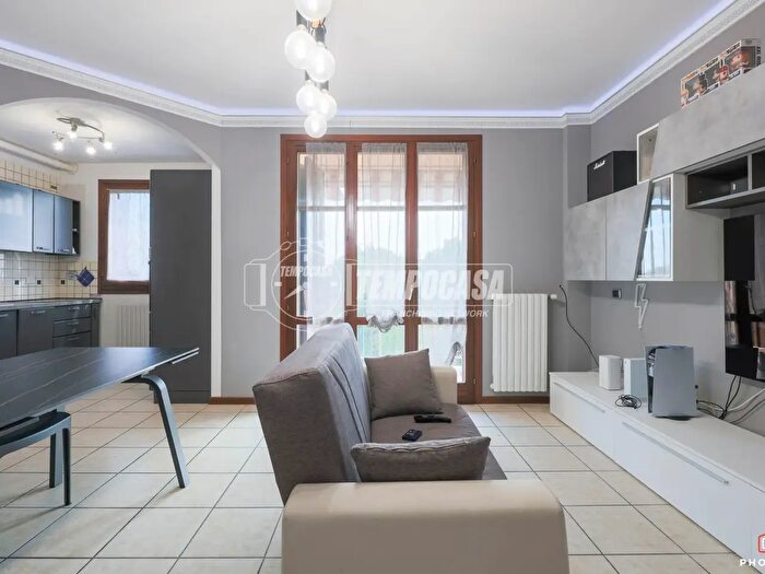 Appartamento trilocale in vendita in Via Giuseppe Maria Crespi, Valsamoggia