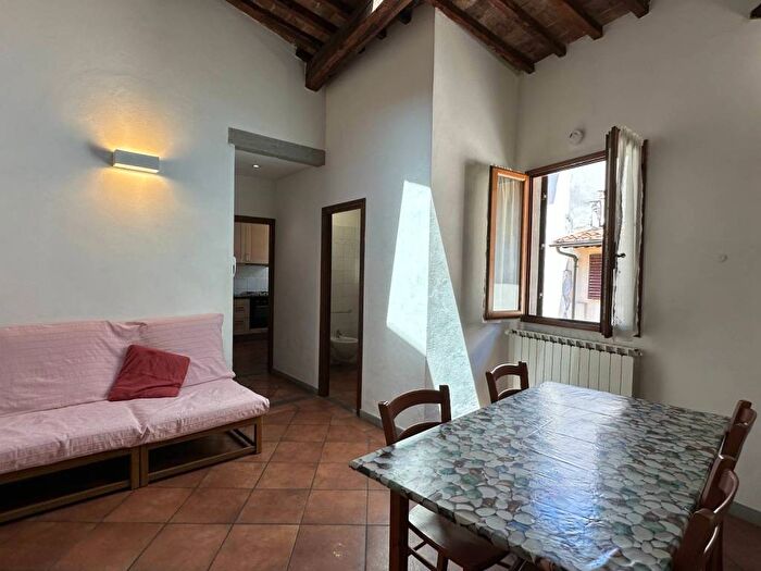 Appartamento quadrilocale in affitto in Via dell'Anguillara, Signoria Uffizi, Firenze