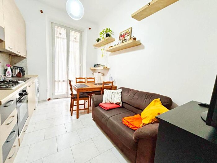 Appartamento trilocale in affitto in Via Marco Aurelio, Parco Trotter, Milano