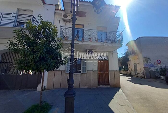 Casa quadrilocale in vendita in Via Alcide De Gasperi, Qualiano