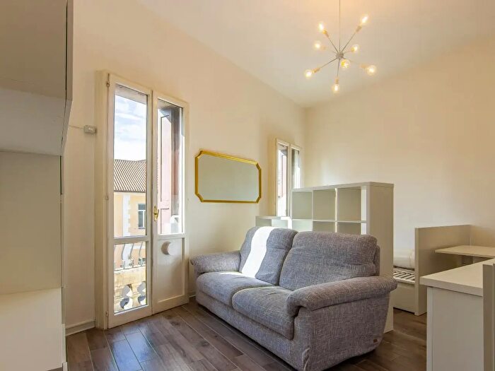 Appartamento bilocale in vendita in Via Ognisanti, Padova