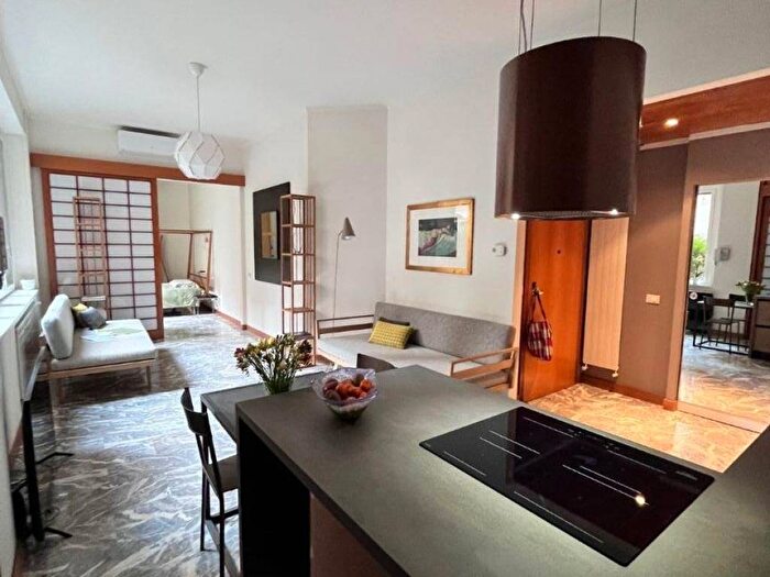 Appartamento bilocale in affitto in Via Borgogna, San Babila, Milano