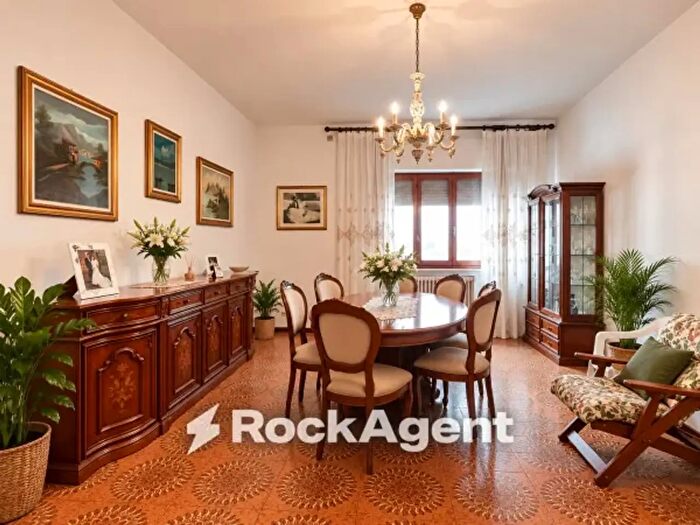 Appartamento quadrilocale in vendita in Viale Piceno Aprutino, Civitella Del Tronto