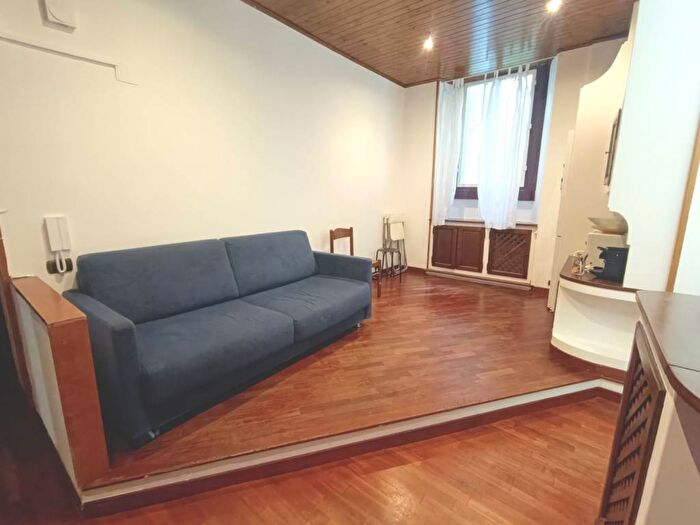 Appartamento con 5 locali in affitto in Via Fratelli Bronzetti, Indipendenza, Milano