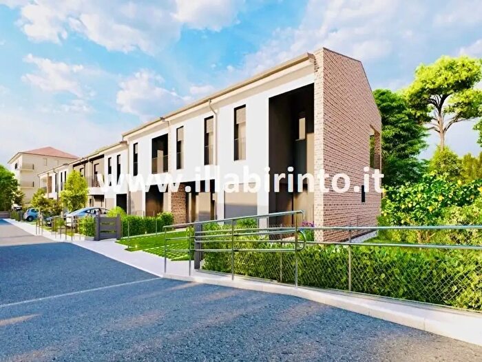 Appartamento trilocale in vendita in Via Fratelli Rosselli, Faenza