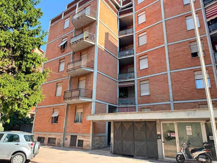 Appartamento trilocale in affitto in Viale Cesare Battisti, Cardeto Battisti, Terni