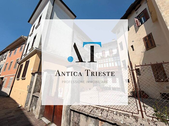 Appartamento trilocale in vendita in Via Giambattista Formica, Centro, Gorizia