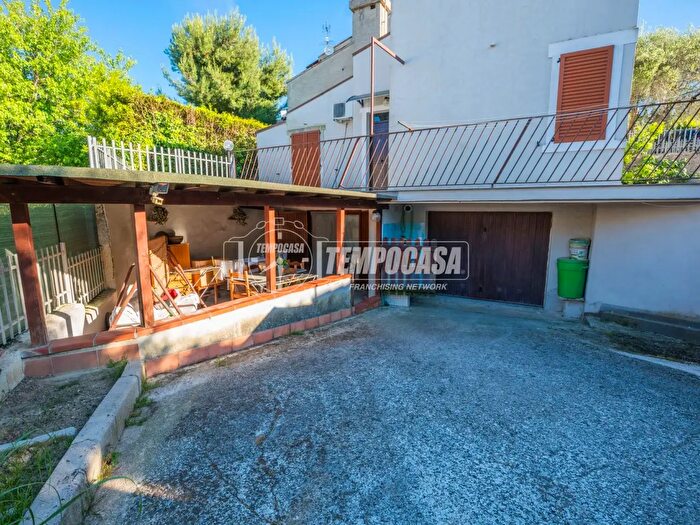 Appartamento quadrilocale in vendita in Via Giove, Potenza Picena
