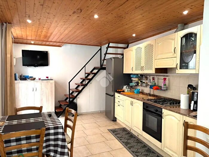 Casa bilocale in vendita in Via Stanislao Senape De Pace, Alezio