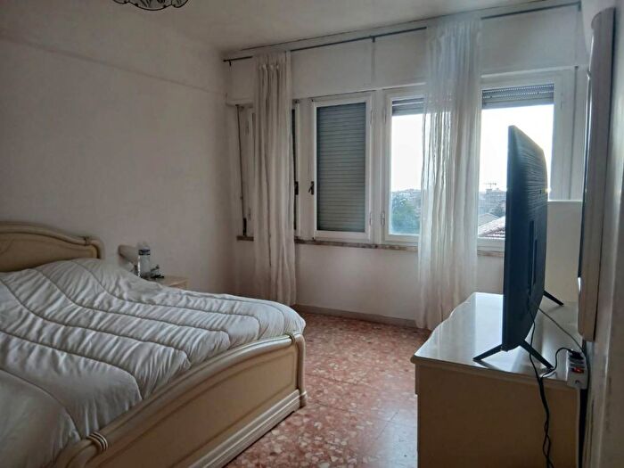 Appartamento bilocale in affitto in Viale Stazione, Centro, Massa