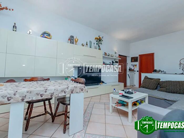 Appartamento trilocale in vendita in Via Leonardo da Vinci, Piacenza