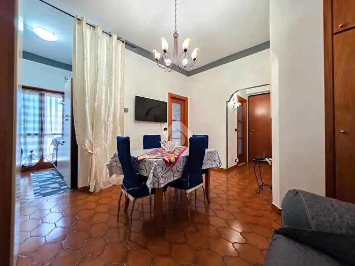 Appartamento trilocale in vendita in Largo Cardinal Massaia, Torino