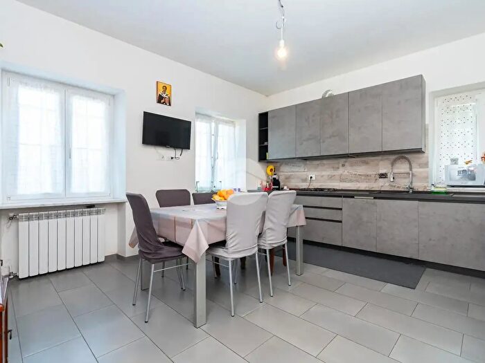 Casa con 5 locali in vendita in Via Gamberi, San Francesco Al Campo