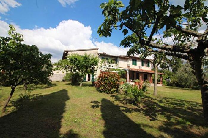 Casa con 6 locali in vendita in Via delle Mimose, Montespertoli