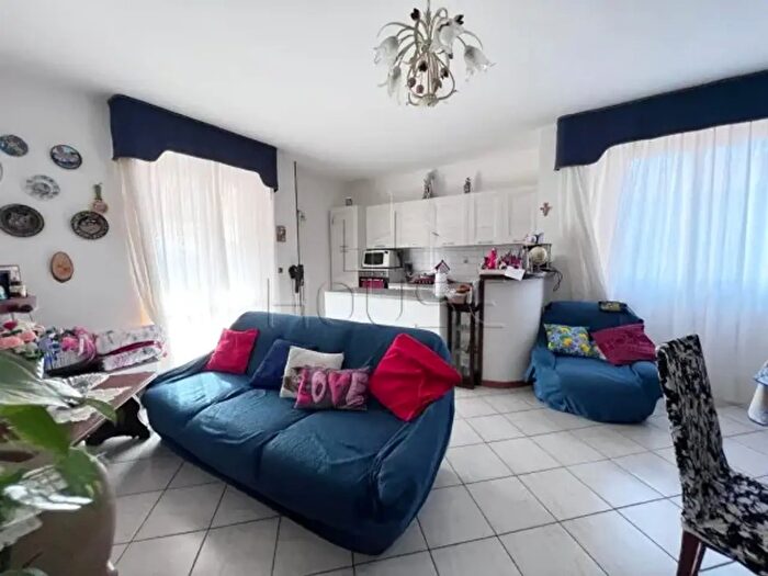 Appartamento con 6 locali in vendita in Citta' Di Castello