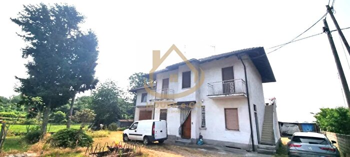 Casa con 5 locali in vendita in Via Vecchia di Gambolò, Vigevano