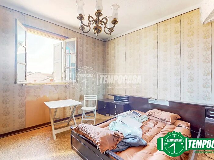 Appartamento trilocale in vendita in Valenza