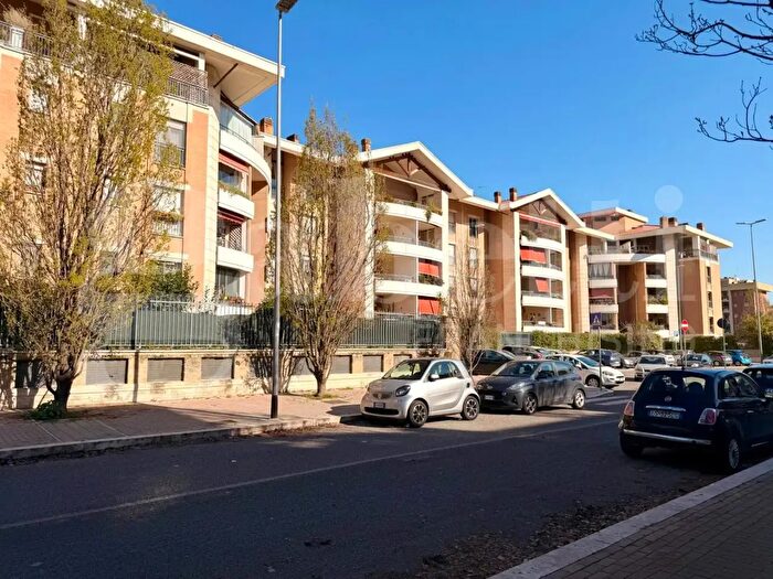 Appartamento monolocale in affitto in Via Joan Mirò, Roma