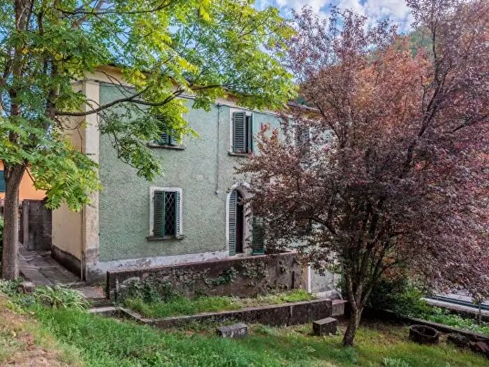 Casa con 5 locali in vendita in Via di Burgianico, Pistoia