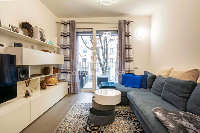 Appartamento trilocale in affitto in Via Lazzaro Papi, Milano