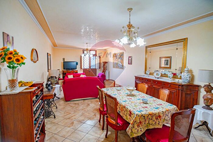 Casa con 5 locali in vendita in Via Cibele, Catania