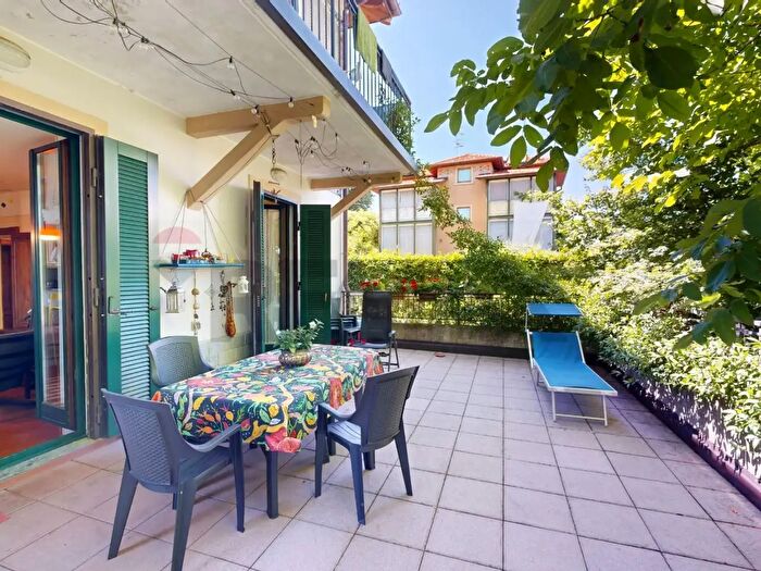 Casa con 6 locali in vendita in Varese
