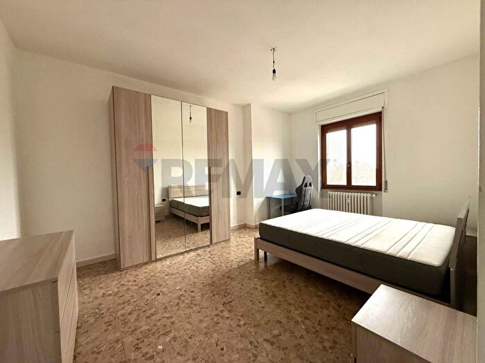 Appartamento bilocale in affitto in Piazza Tirana, Giambellino, Milano