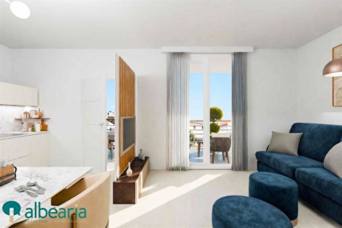 Appartamento trilocale in vendita in Via Garibaldi, Follonica