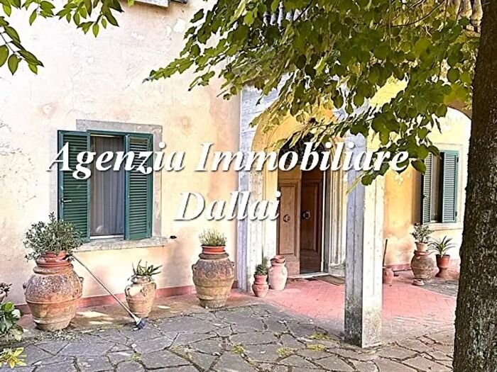 Casa con 12 locali in vendita in Via Roma, Scarperia e San Piero