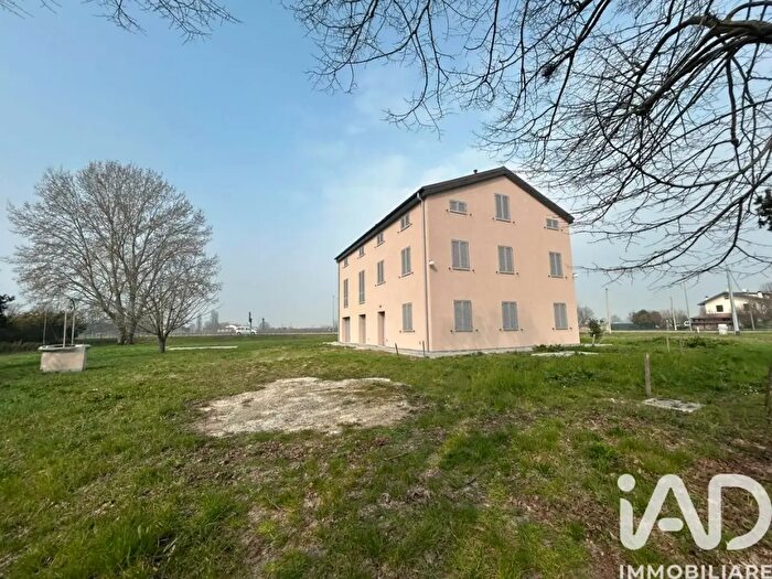 Casa con 5 locali in vendita in Via Casarino, San Felice Sul Panaro