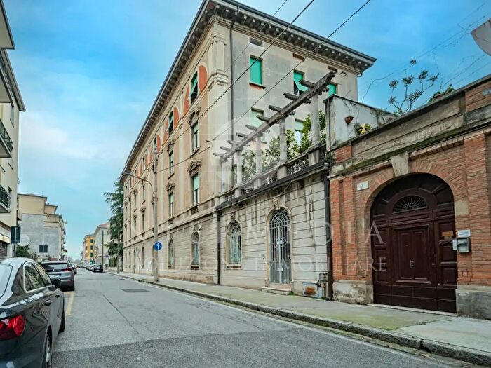 Appartamento bilocale in vendita in Via Cremona, Brescia