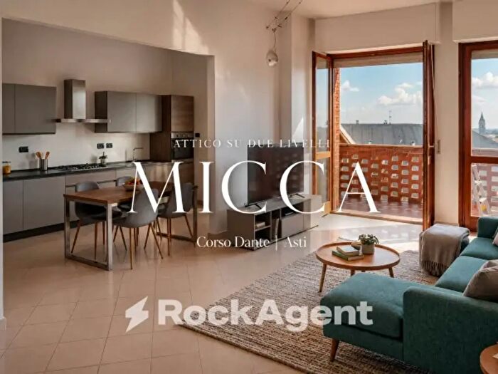 Appartamento con 5 locali in vendita in Via Pietro Micca, Asti
