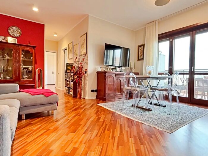 Appartamento trilocale in vendita in Via Stoccolma, Fiumicino