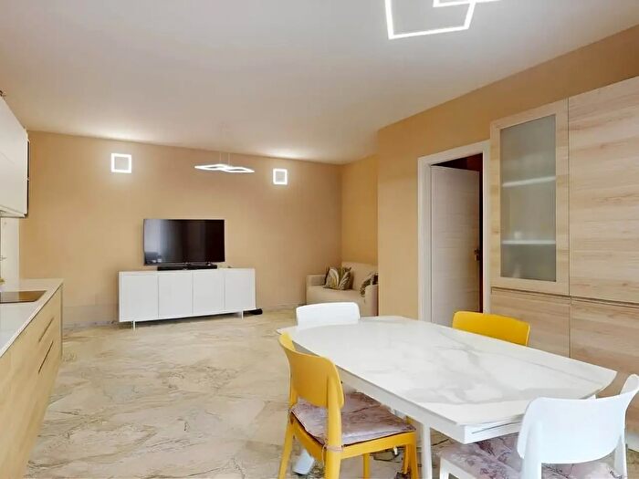 Appartamento trilocale in vendita in Via San Valentino, Bastia Umbra
