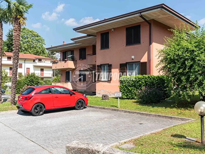 Appartamento trilocale in vendita in Molteno