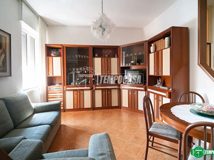 Appartamento trilocale in vendita in Via Cesare Battisti, Albiate