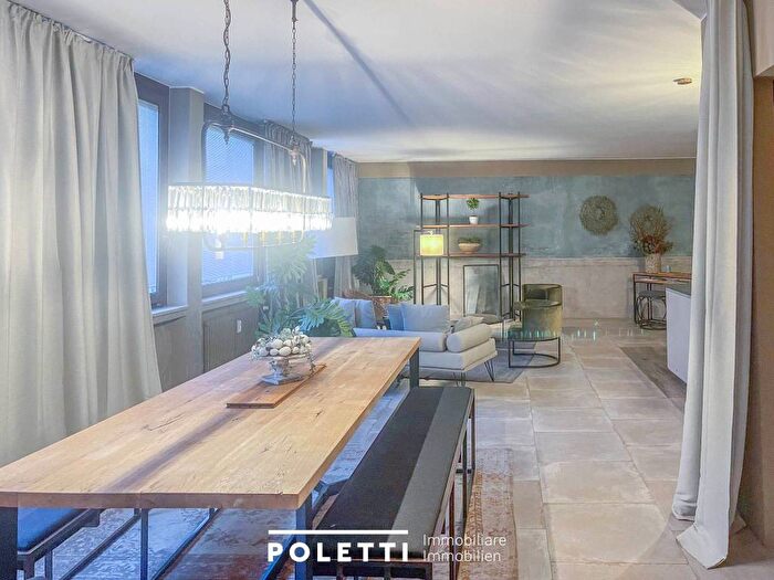 Appartamento trilocale in affitto in Via Roma, Centro, Merano