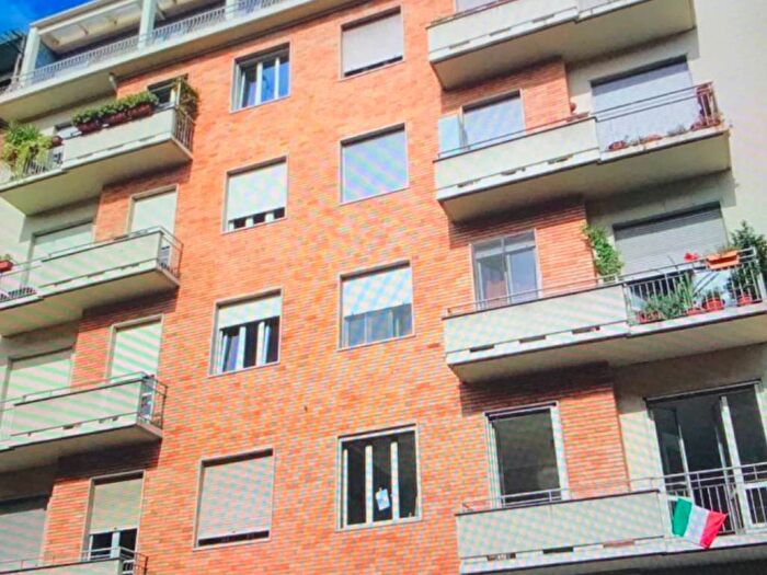 Casa trilocale in affitto in Via Pietro Giuria, San Salvario Dante, Torino