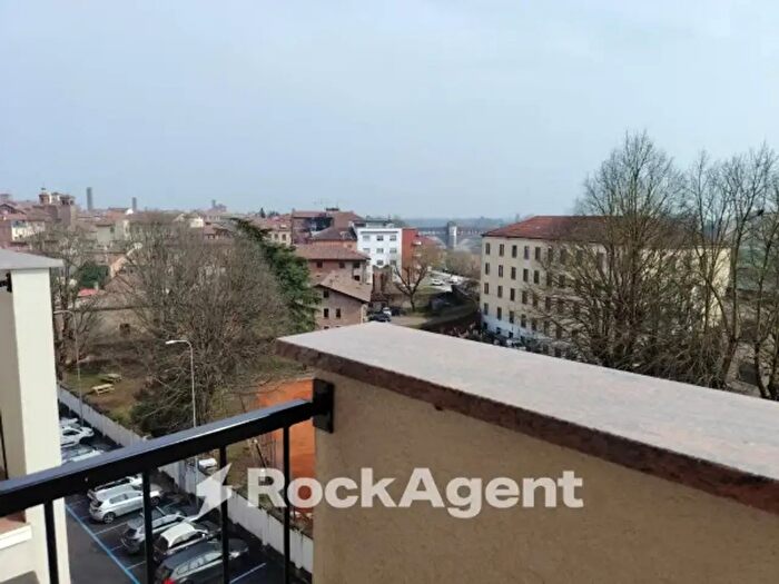 Appartamento quadrilocale in vendita in Via Bonetta Carlo, Pavia