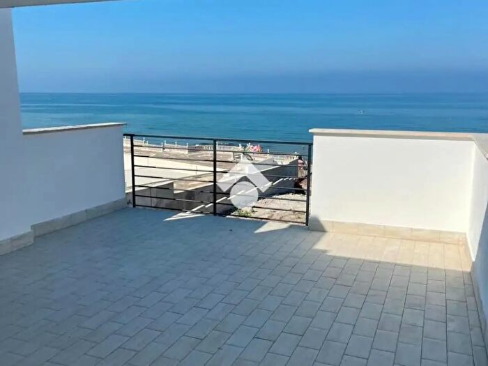 Appartamento bilocale in vendita in Passeggiata delle Sirene, Anzio