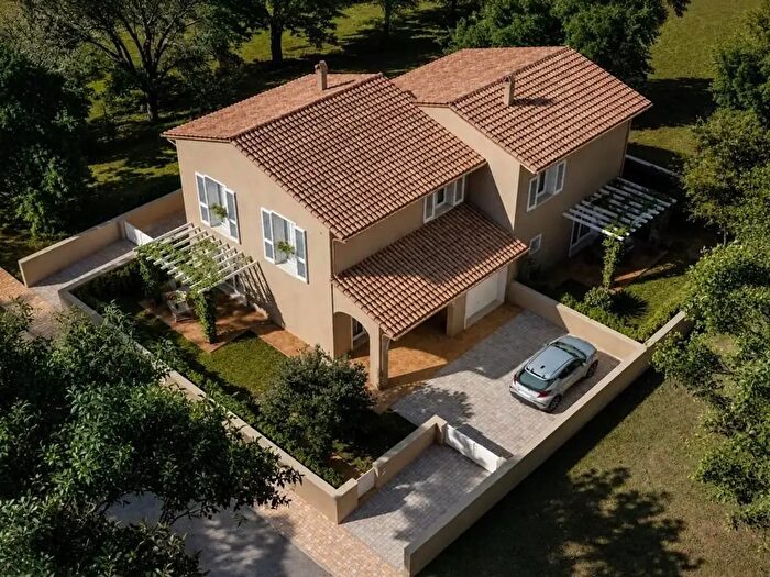 Casa con 5 locali in vendita in Pontedera