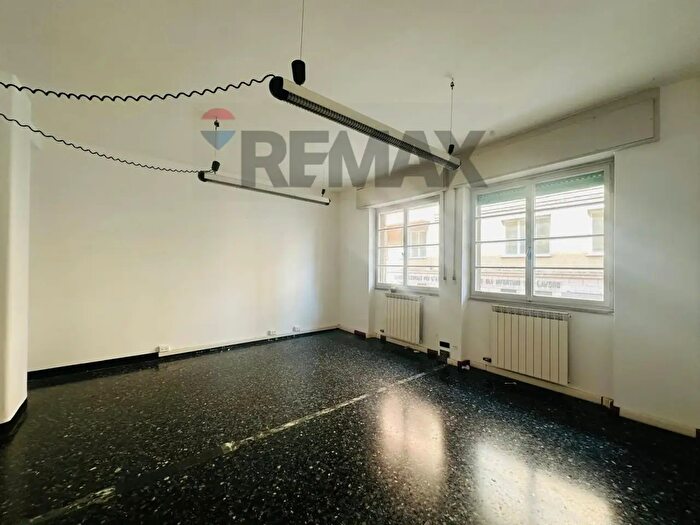 Appartamento quadrilocale in vendita in Savona